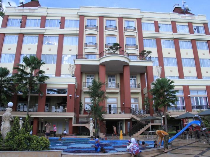 Grand Wahid Hotel Salatiga Exterior foto