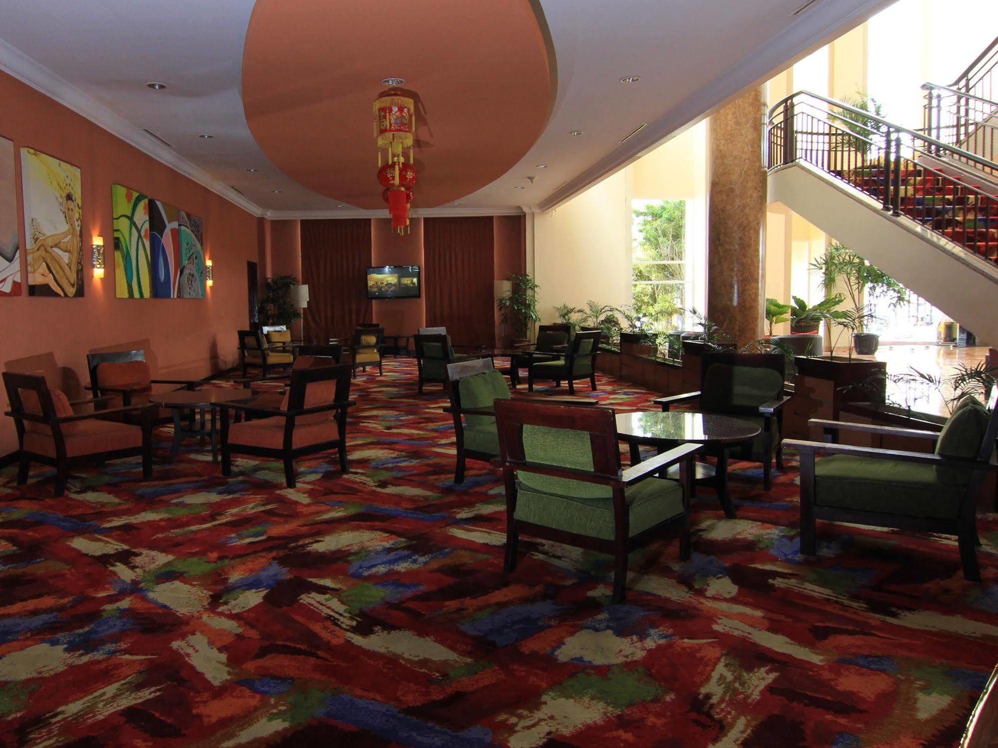 Grand Wahid Hotel Salatiga Exterior foto